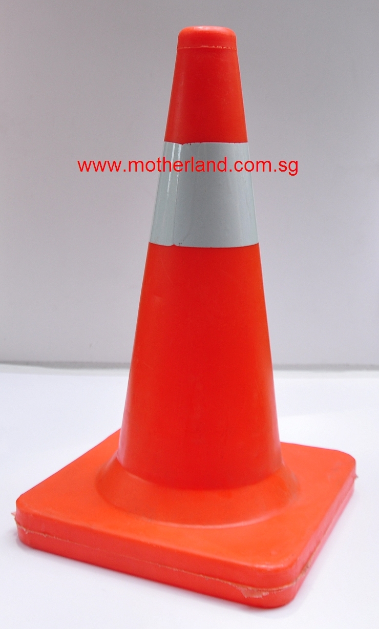 18" SAFETY CONE